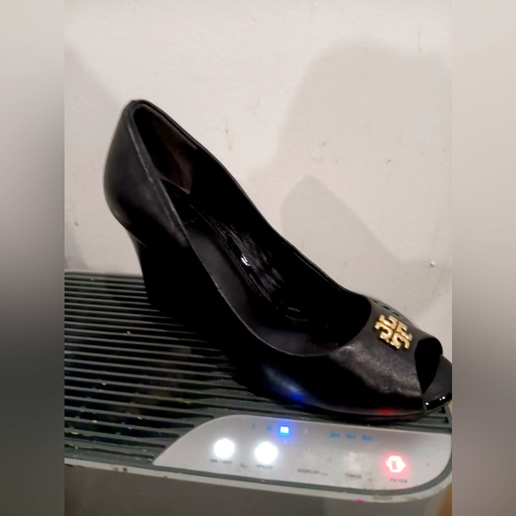 Tory Burch Wedges Size 8 - Picture 5 of 8